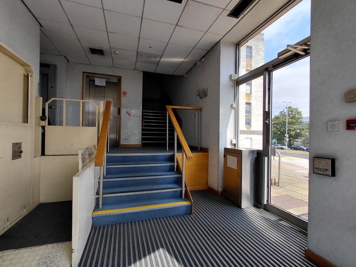 Office in Bradford - photo 4