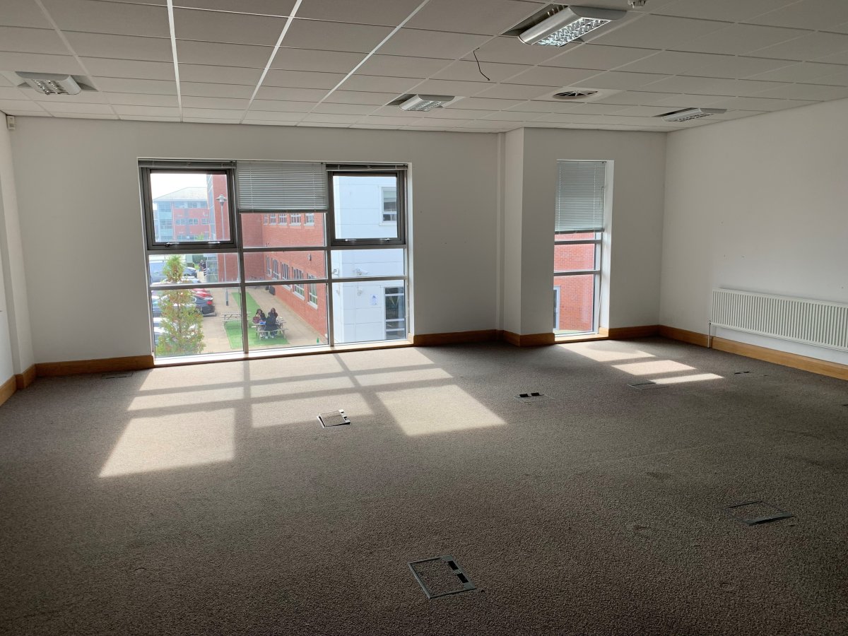 Office in Enderby - photo 2