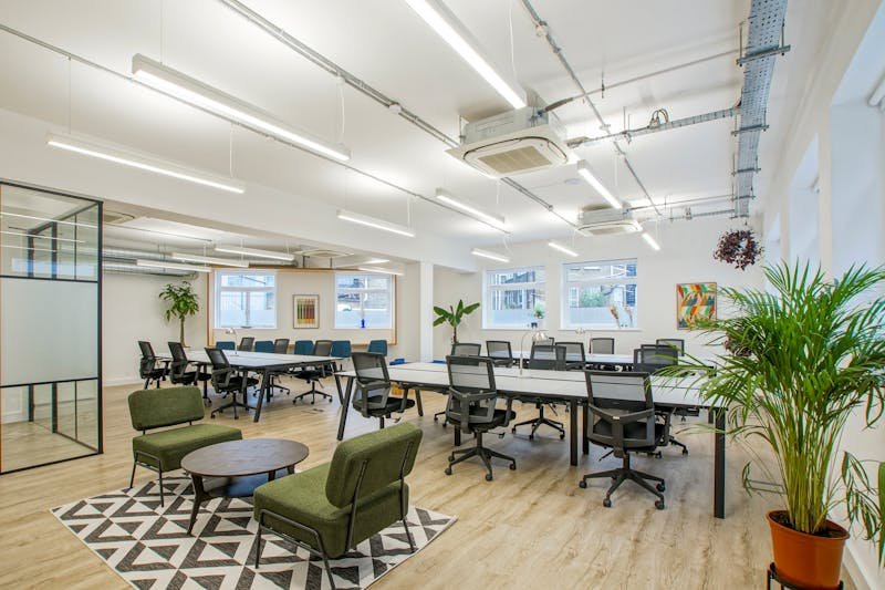 Office in London - photo 2