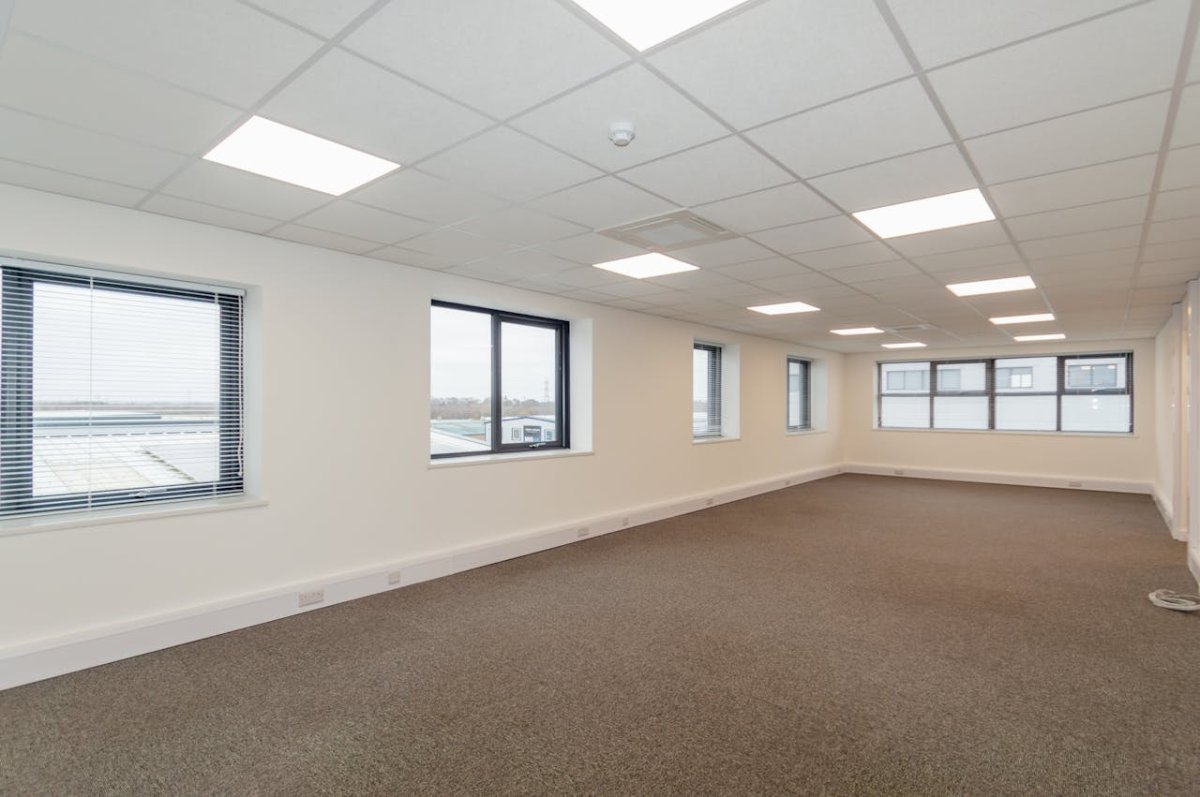 Office in Wimborne - photo 2