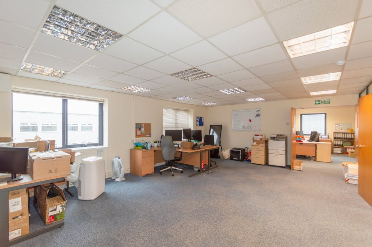 Office in Wimborne - photo 4