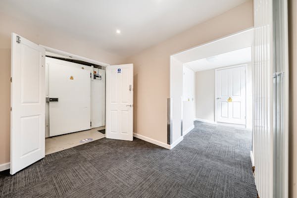 Office in Taunton - photo 2