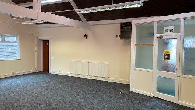 Office in Lutterworth - photo 2