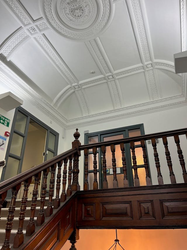 Office in Surbition - photo 4