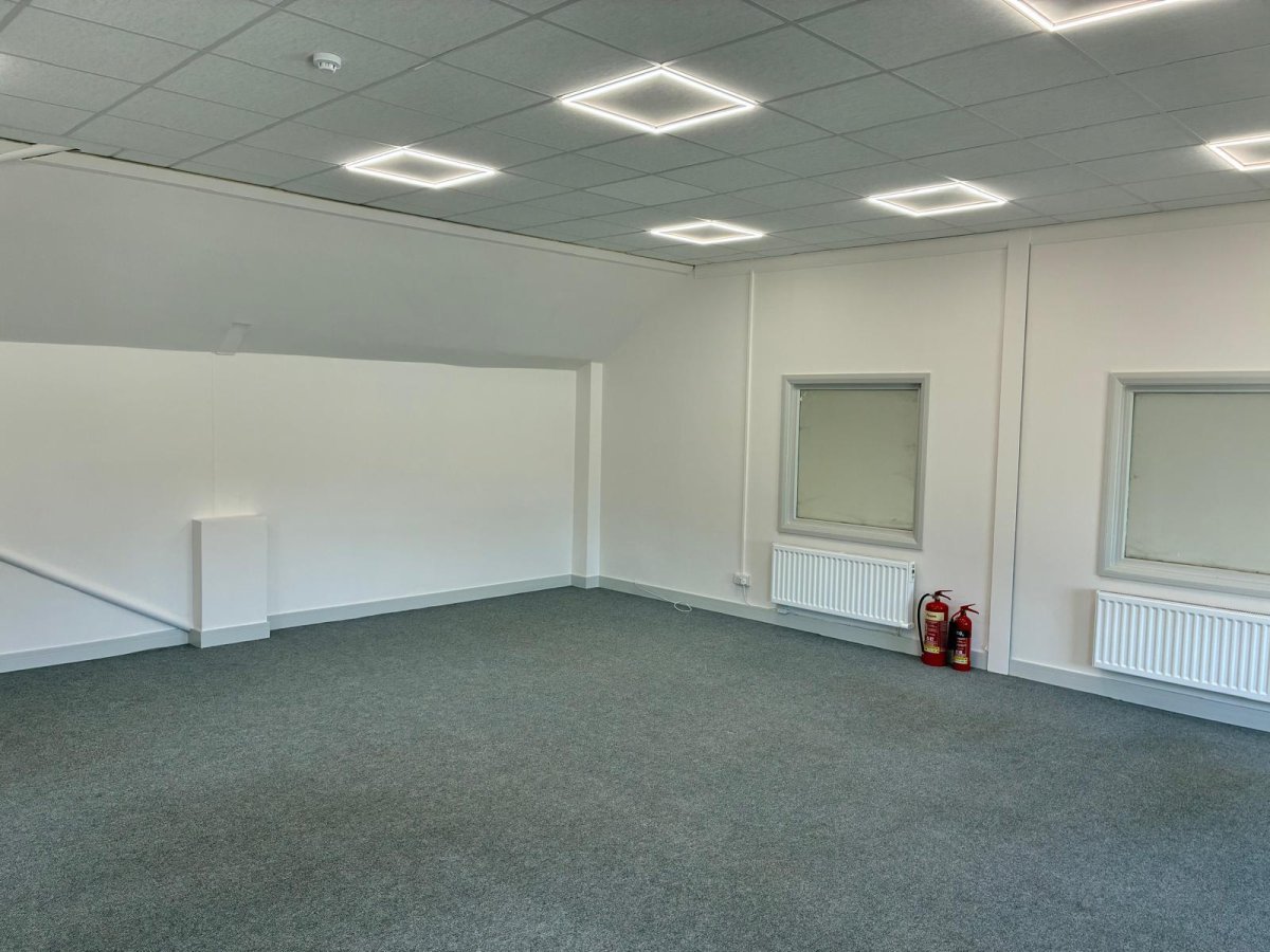 Office in Banbury - photo 3