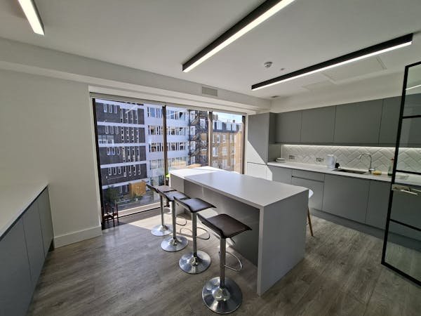 Office in London - photo 3