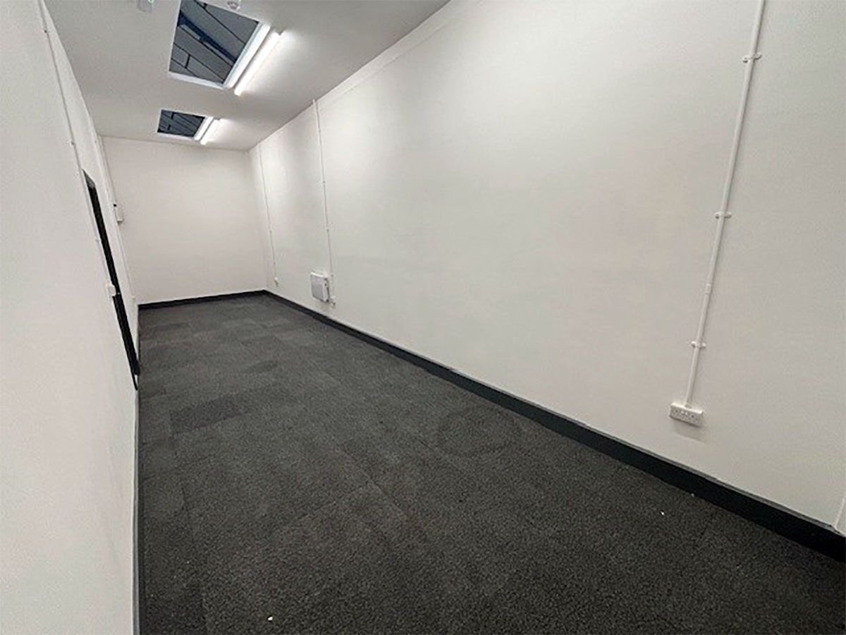Office in Liverpool - photo 2
