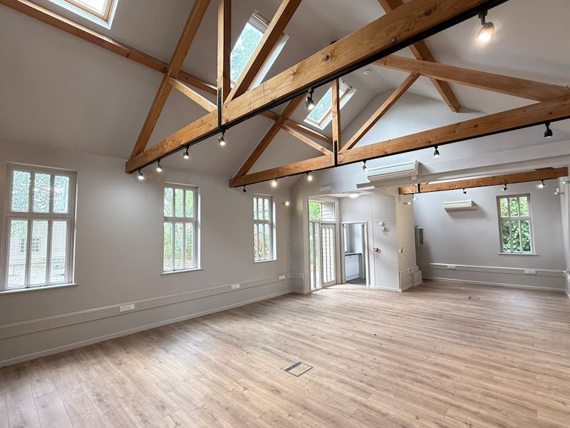 Office in Guildford - photo 2