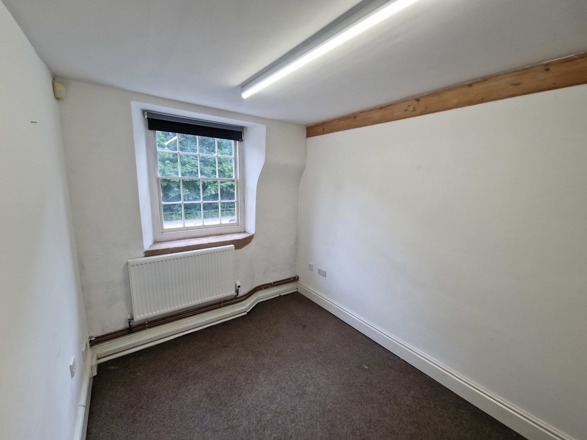 Office in Cromford - photo 3