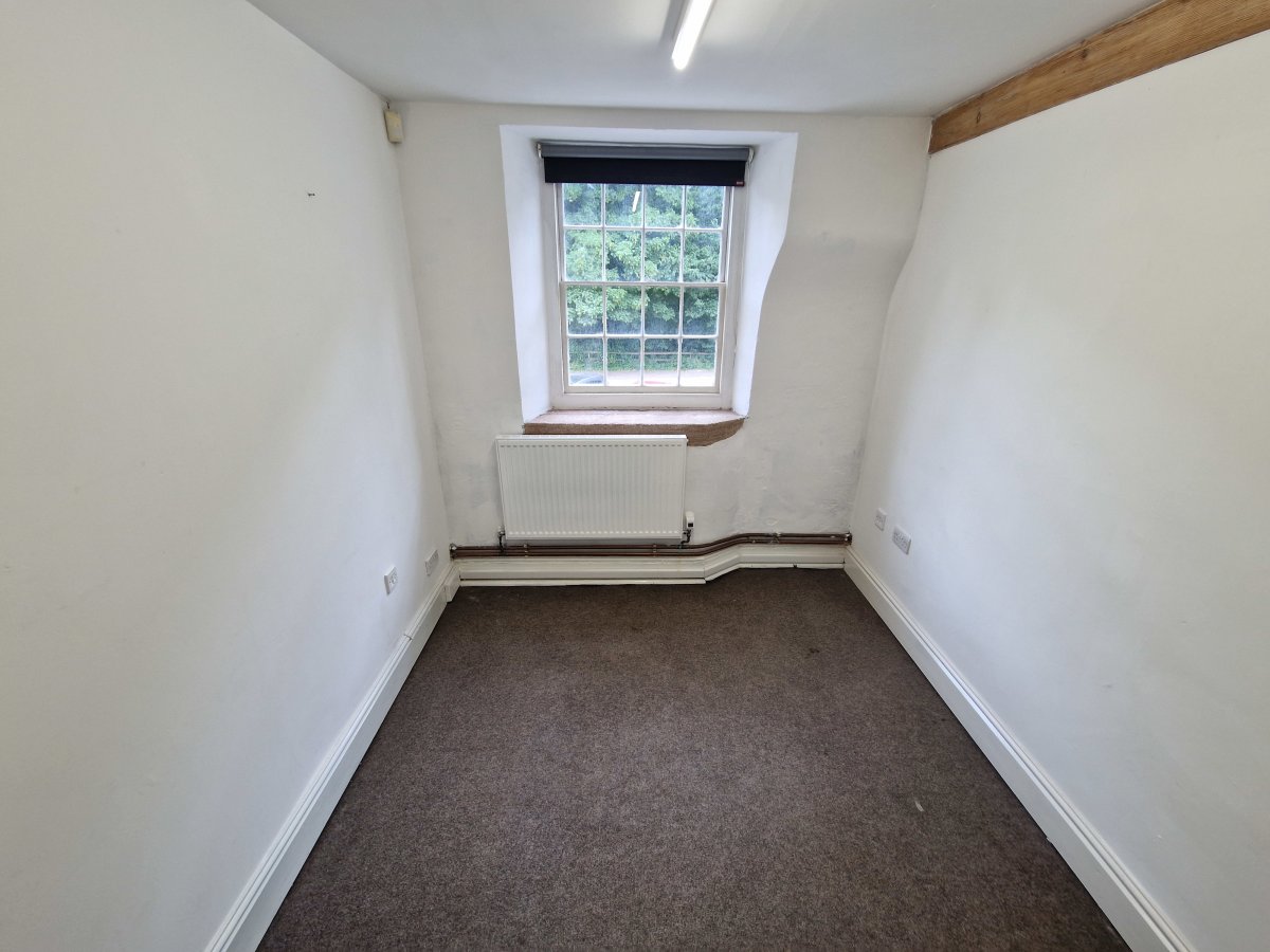 Office in Cromford - photo 4
