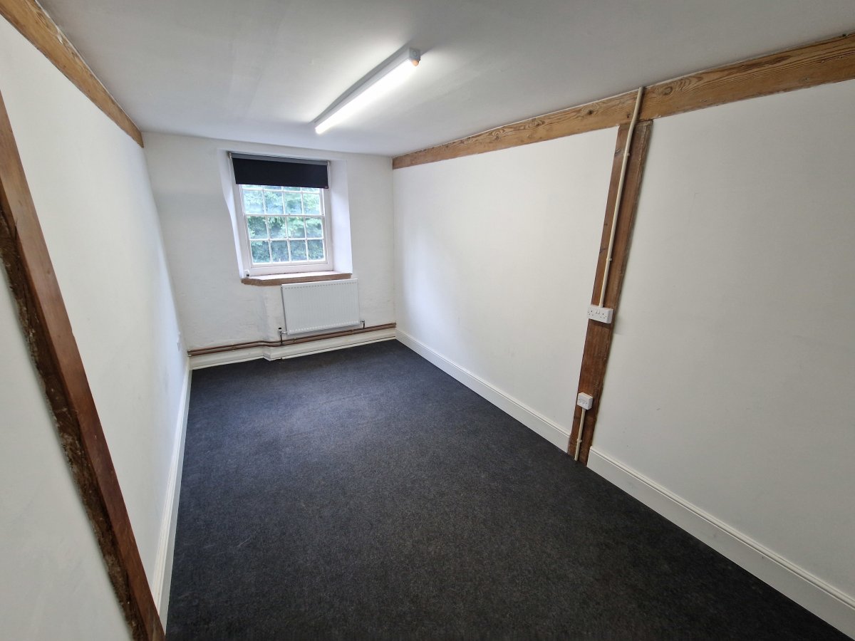 Office in Cromford - photo 4