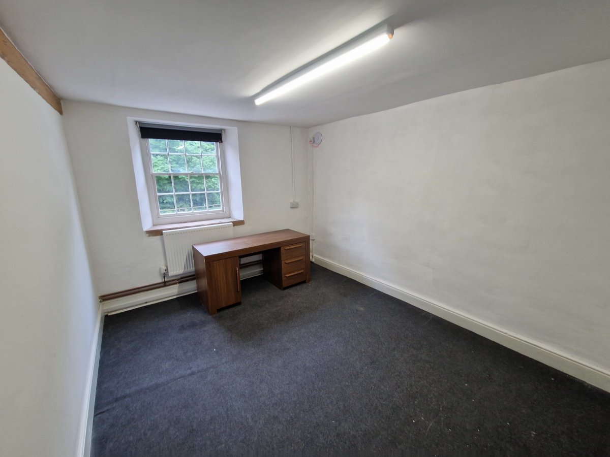 Office in Cromford - photo 2