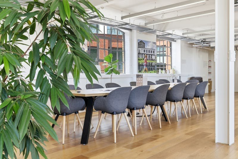 Office in London - photo 2