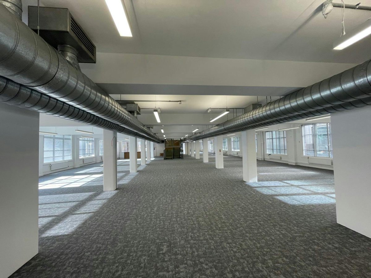 Office in London - photo 4