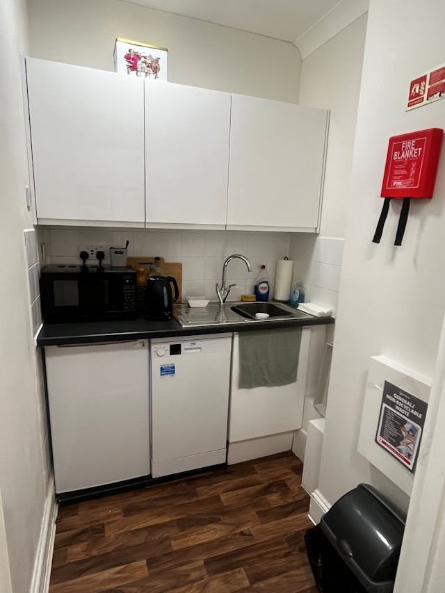 Office in Romsey - photo 4