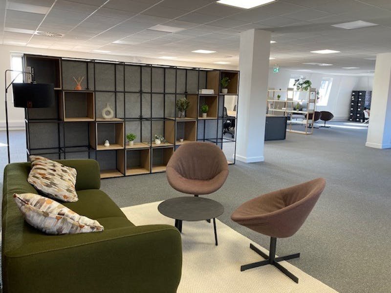 Office in Camberley - photo 3