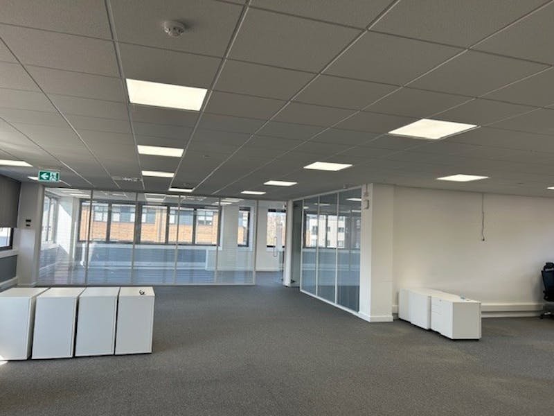 Office in Camberley - photo 4