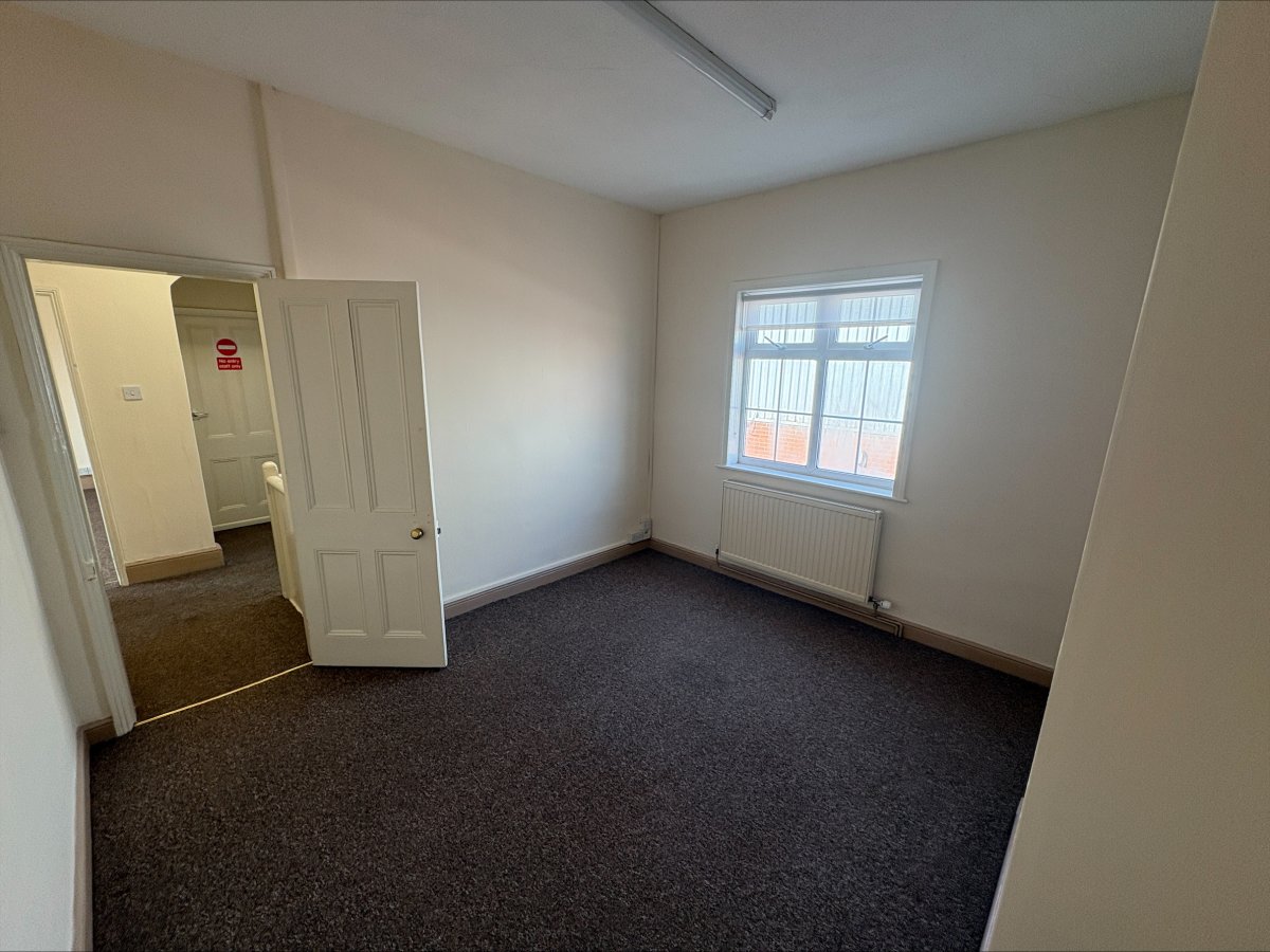 Office in Loughborough - photo 4
