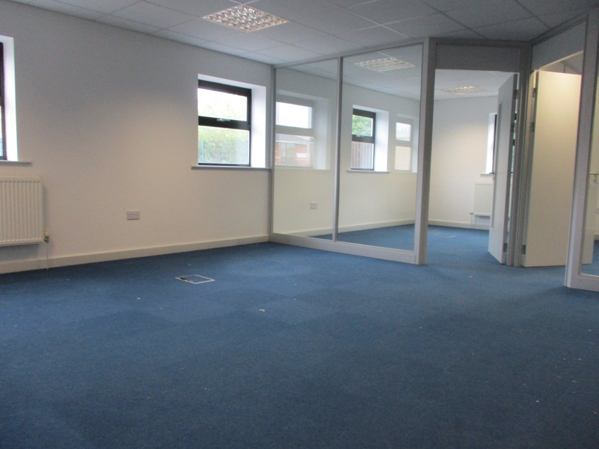 Office in Retford - photo 3