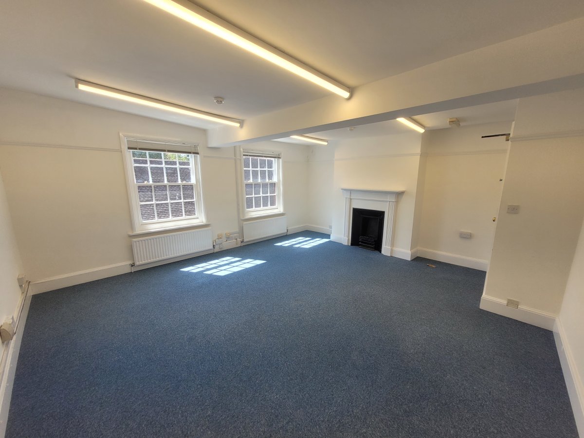 Office in Huntingdon - photo 2