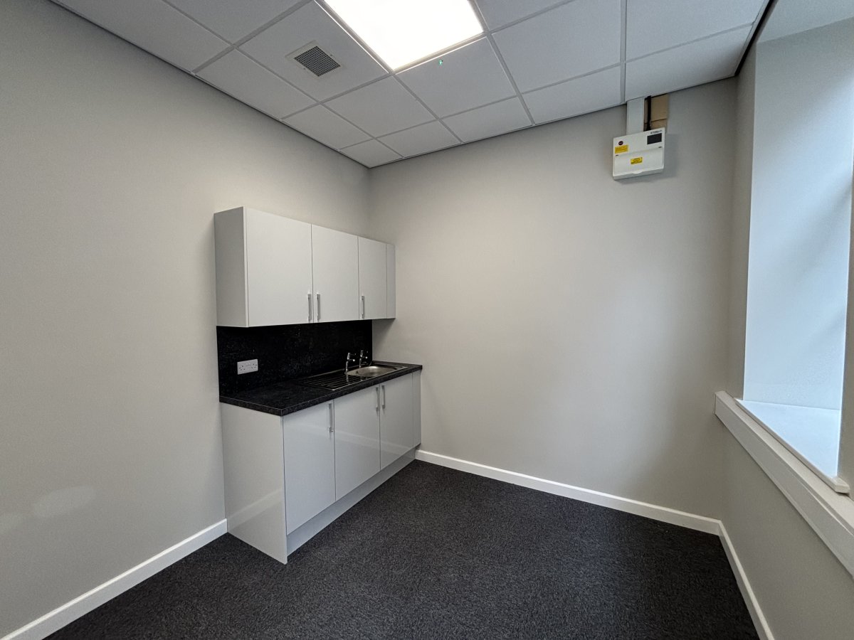 Office in Hebden Bridge - photo 2