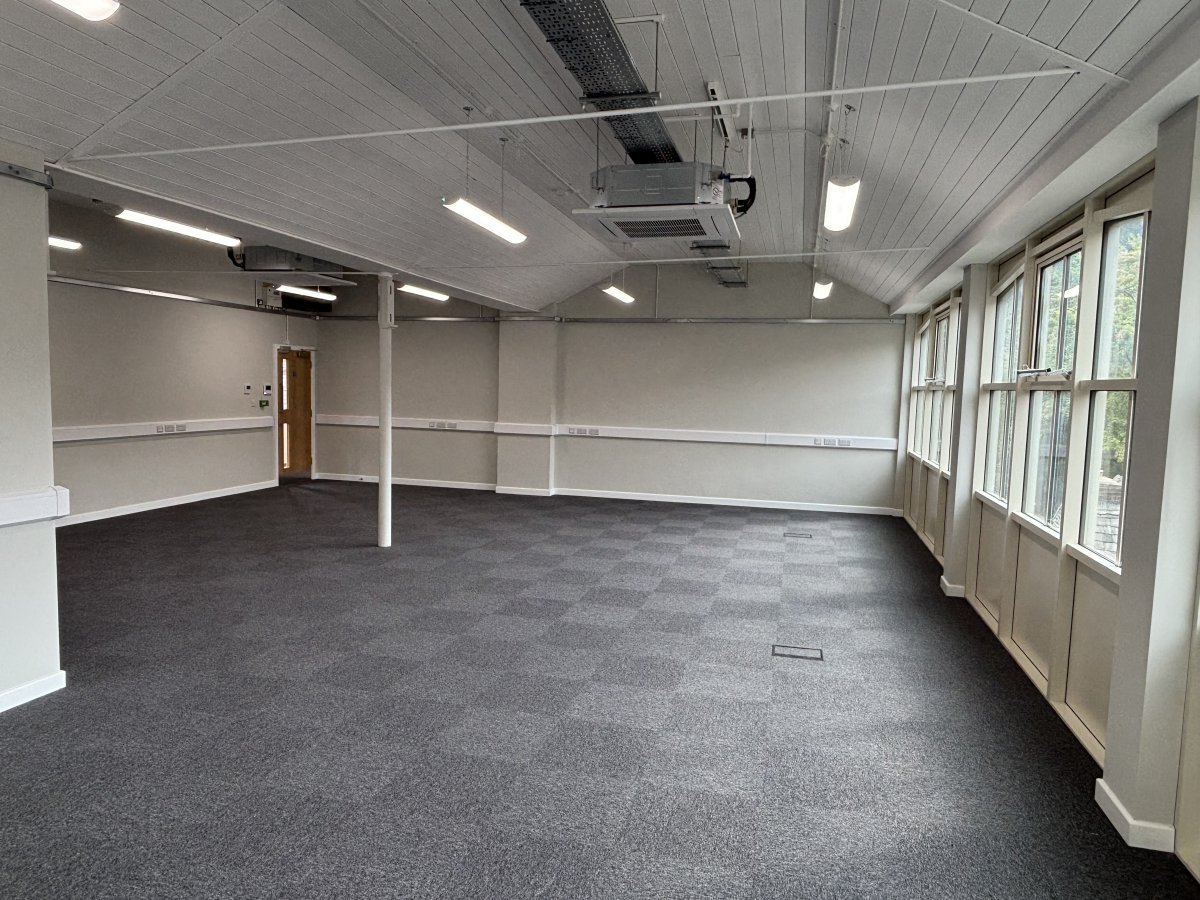 Office in Hebden Bridge - photo 2