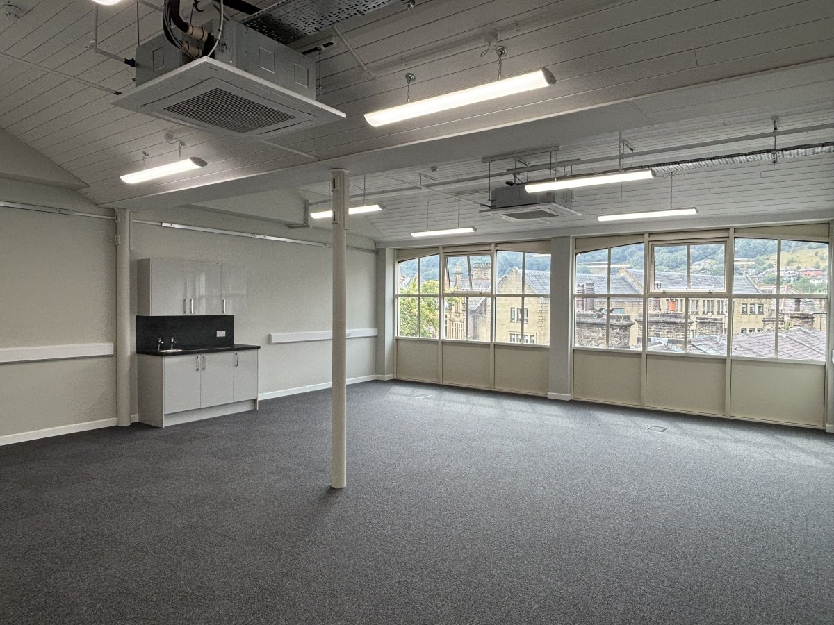 Office in Hebden Bridge - photo 2