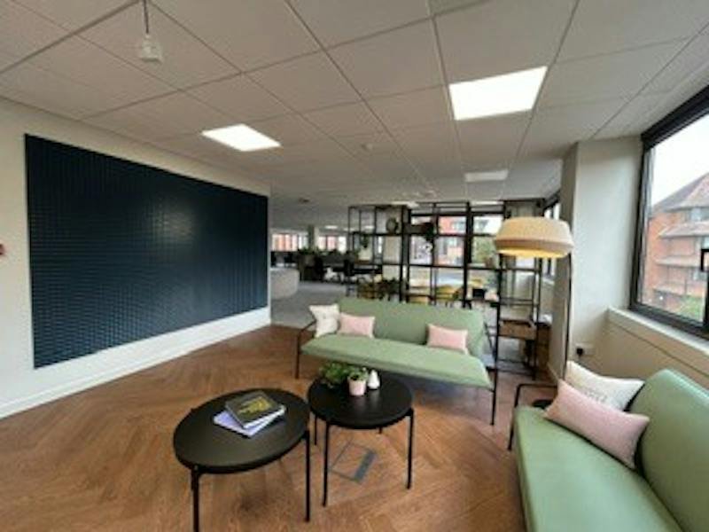Office in Camberley - photo 3