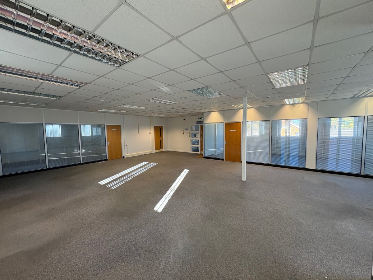 Office in Derby - photo 4