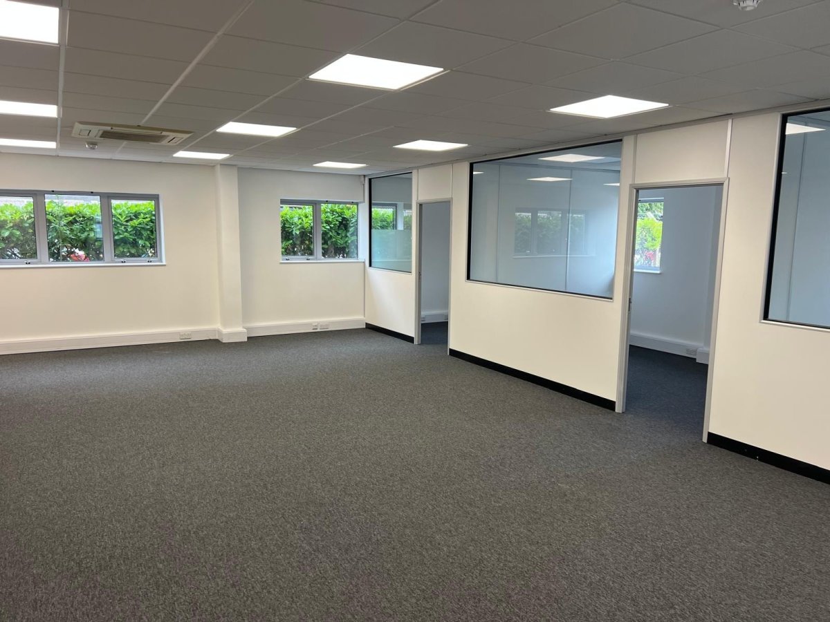 Office in Fareham - photo 2