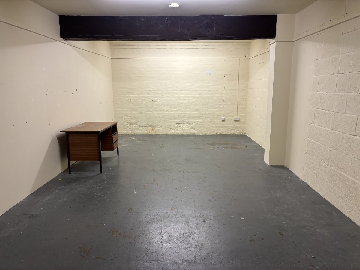 Office in Grantham - photo 2