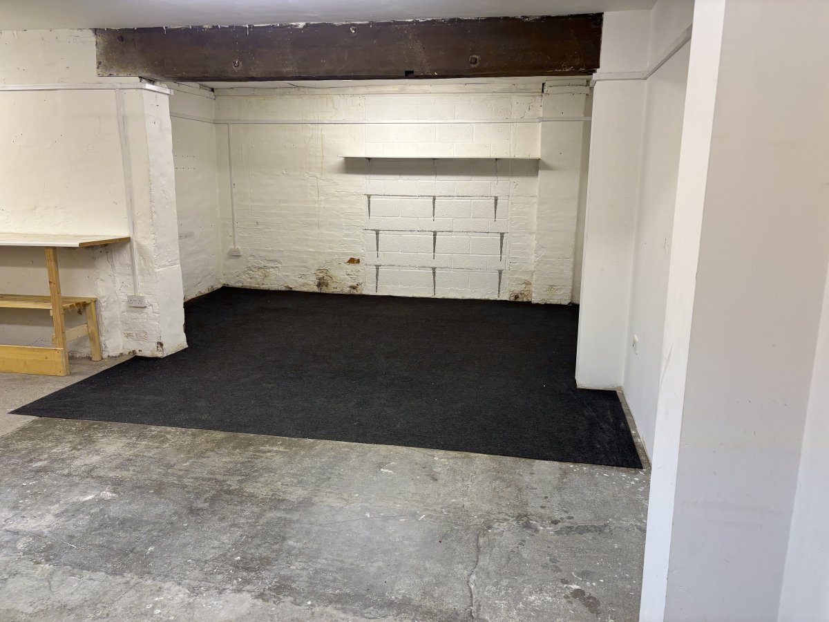 Office in Grantham - photo 4