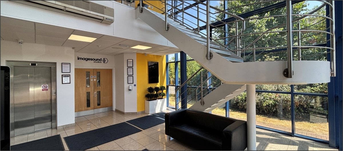 Office in Chesterfield - photo 2