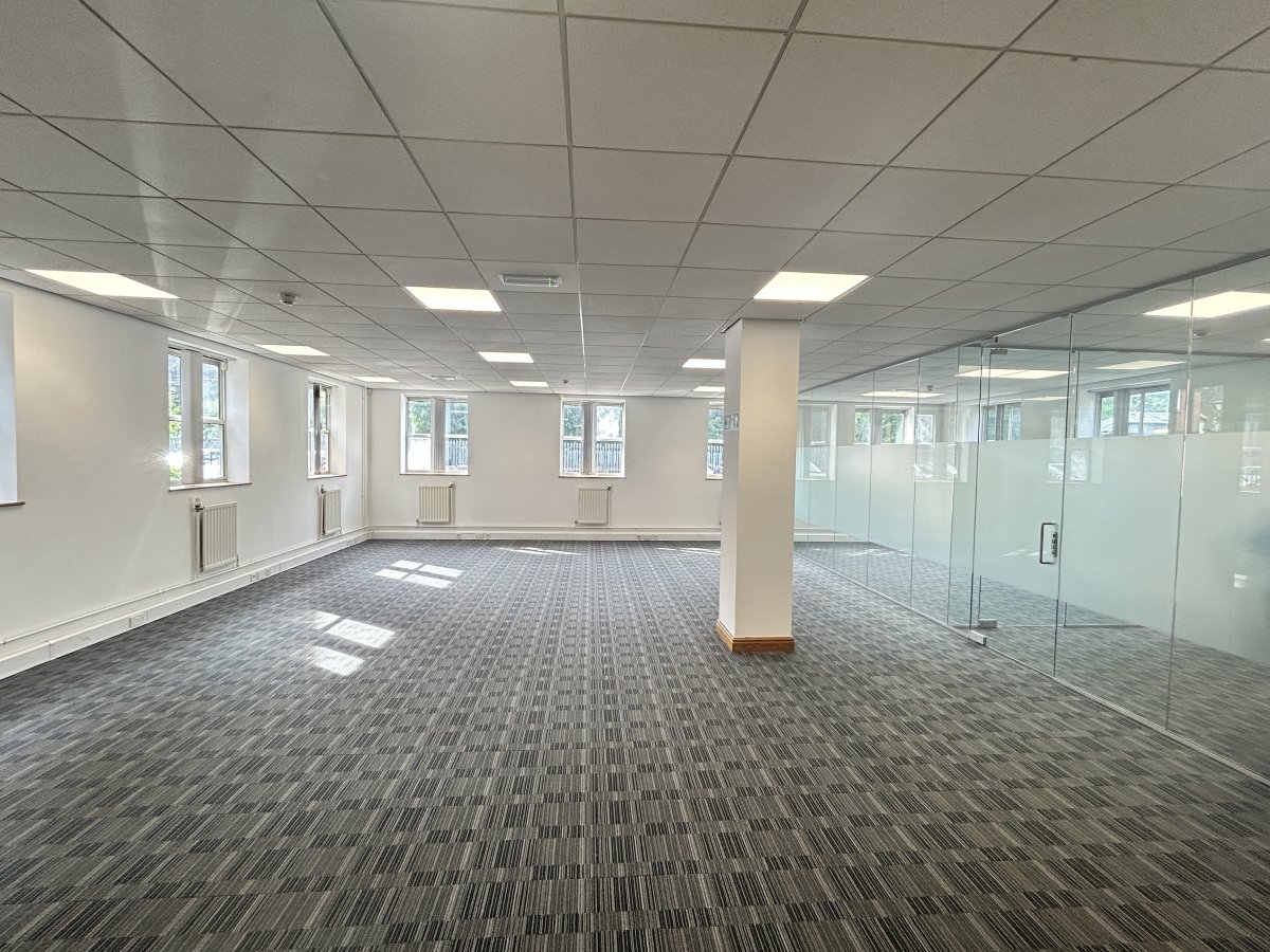 Office in Sale - photo 2