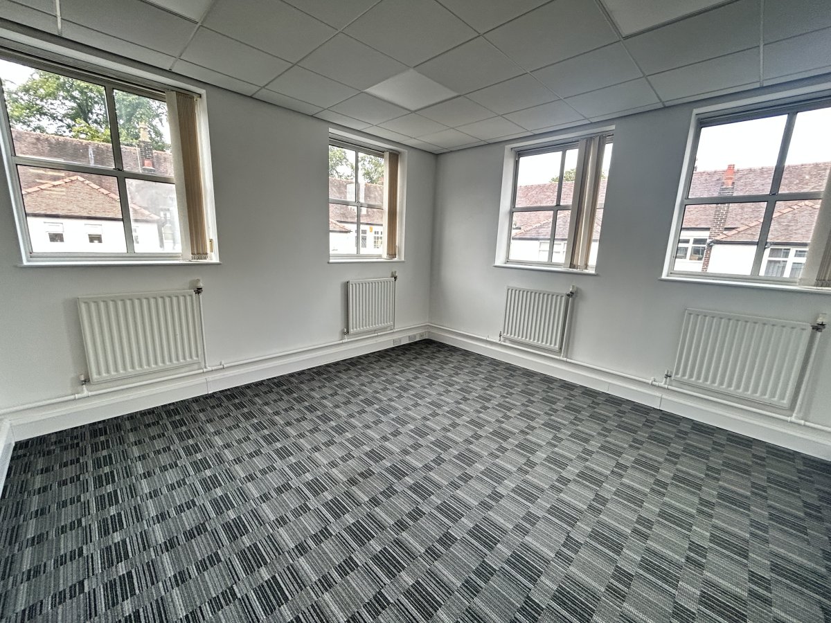 Office in Sale - photo 4