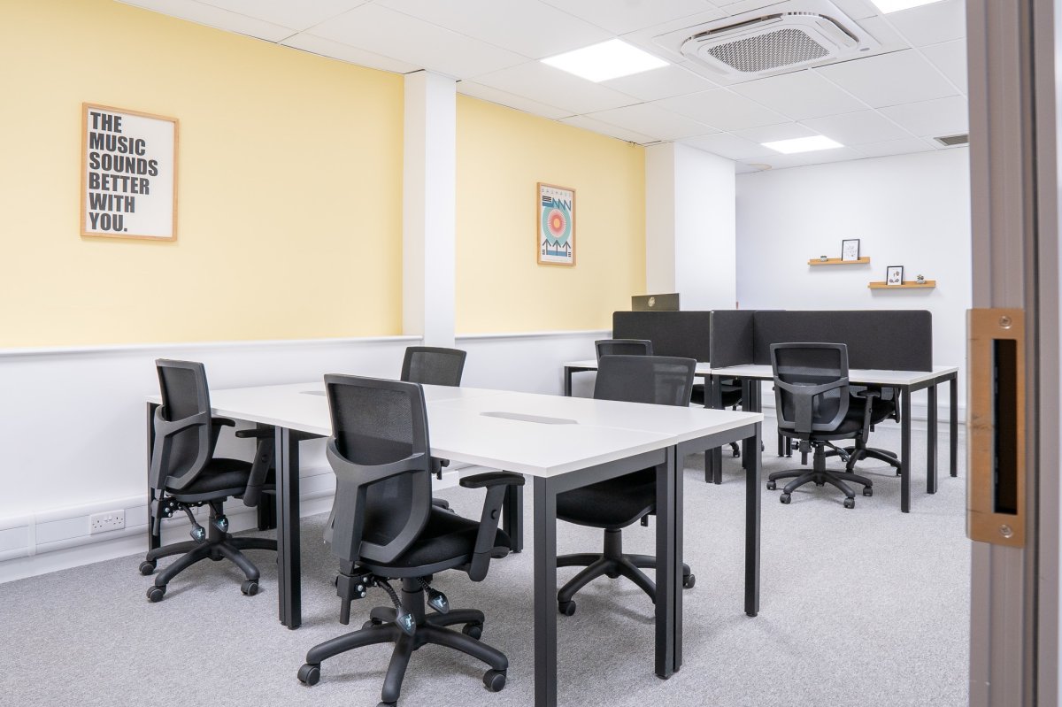 Office in Leeds - photo 2