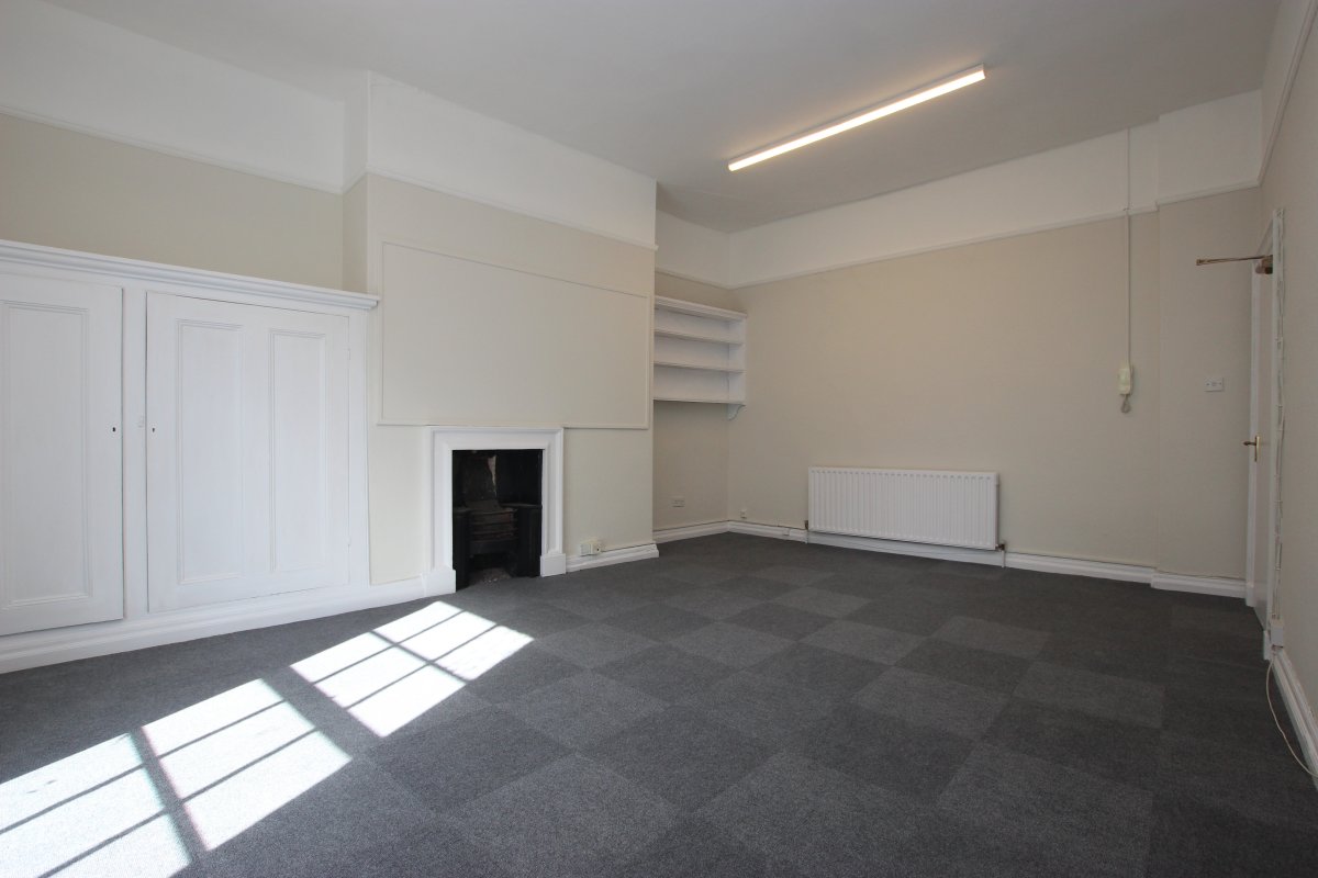 Office in Lincoln - photo 4