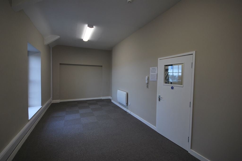 Office in Market Harborough - photo 3