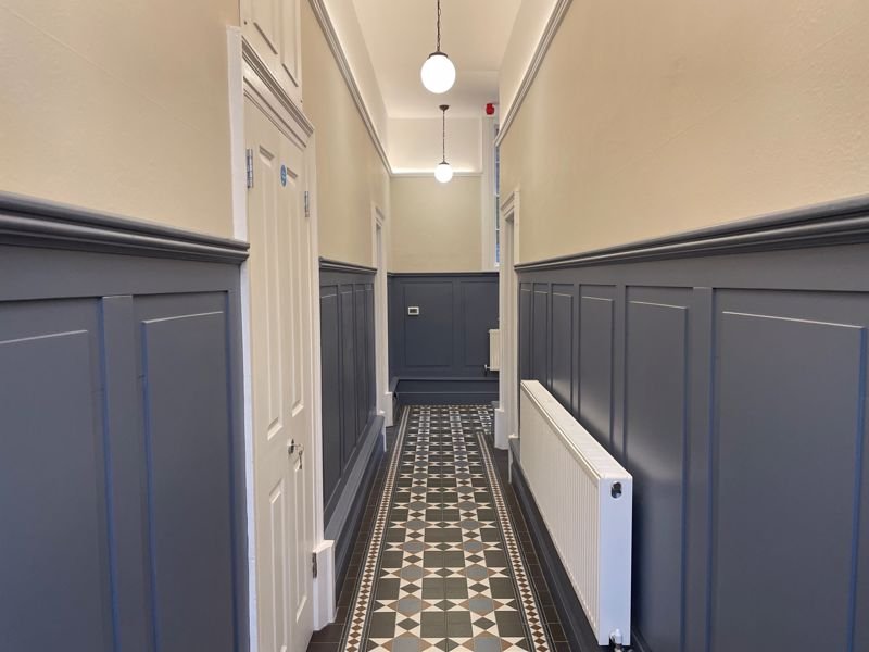 Office in Congleton - photo 3
