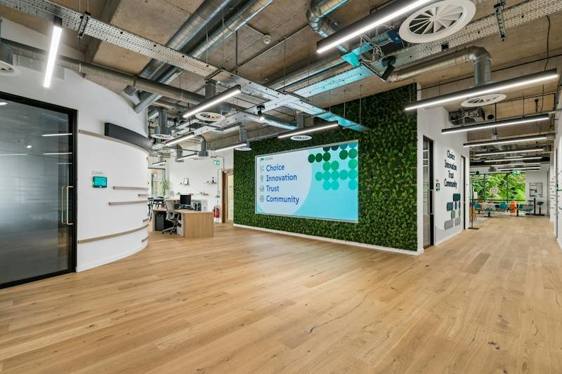 Office in Staines-upon-Thames - photo 4