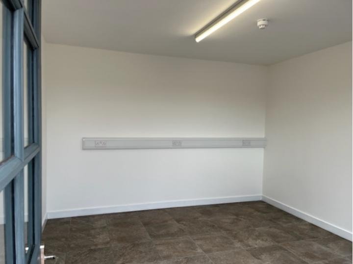 Office in Alrewas - photo 4