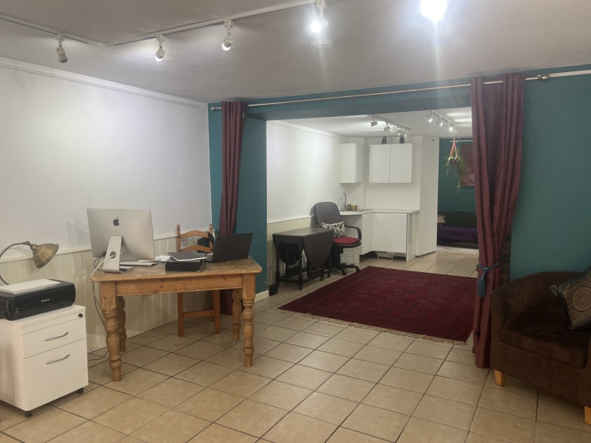 Office in Penryn - photo 3