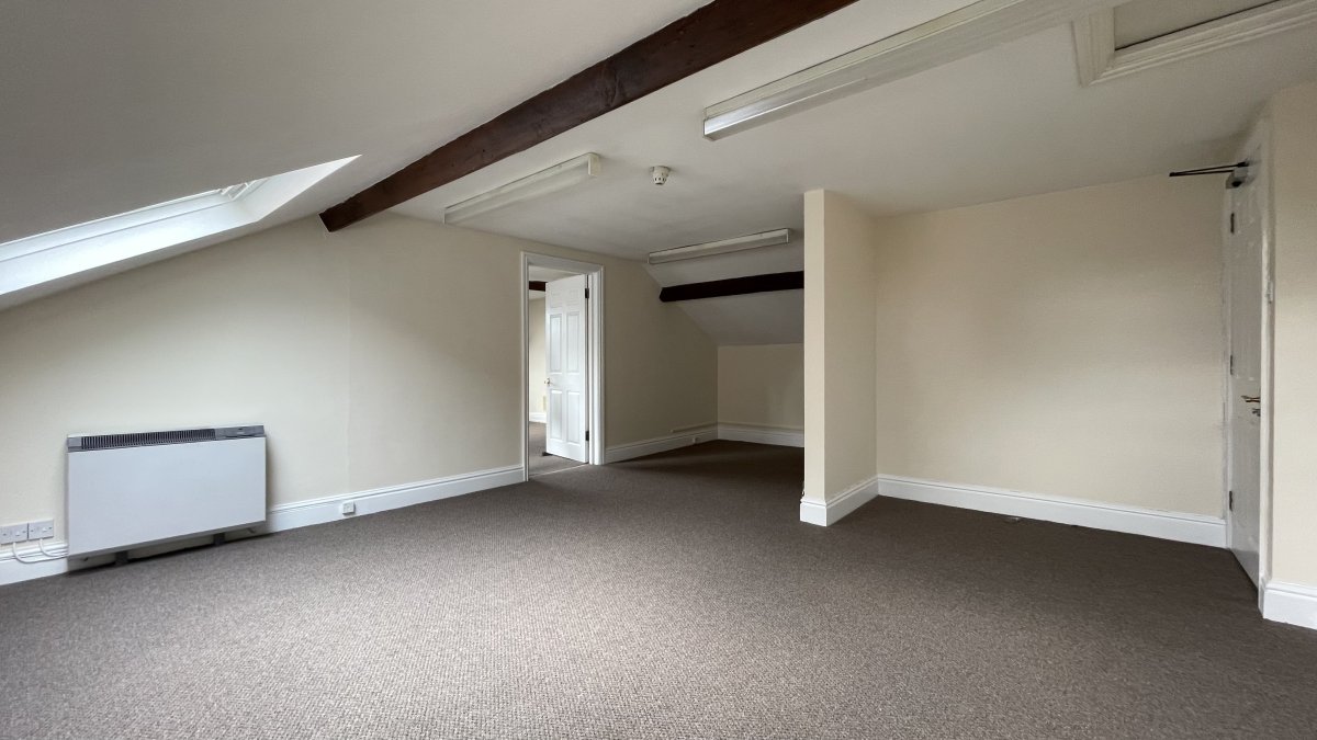 Office in Leamington Spa - photo 2
