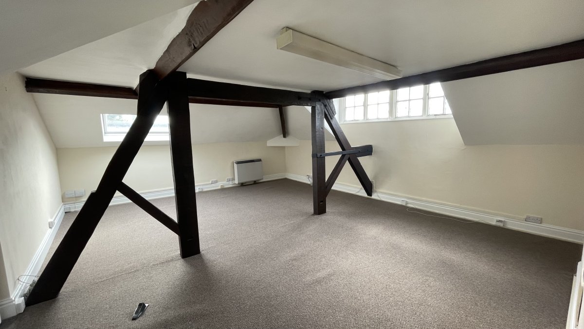 Office in Leamington Spa - photo 3