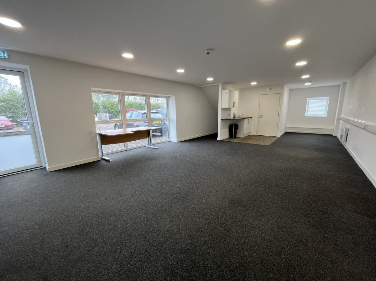 Office in Woodbridge - photo 3