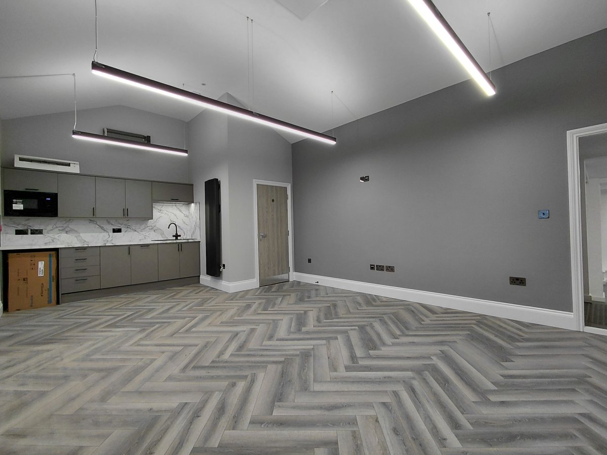 Office in Birstall - photo 3