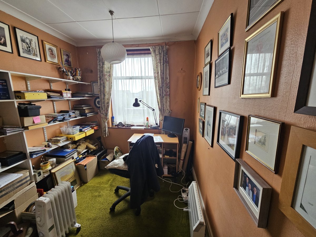 Office in Gillingham - photo 4