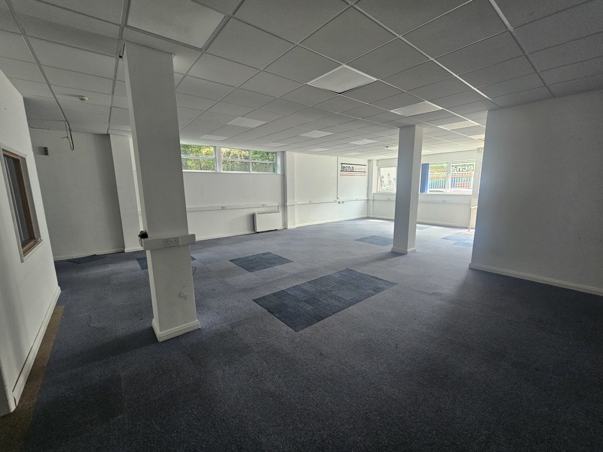 Office in Chatham - photo 3
