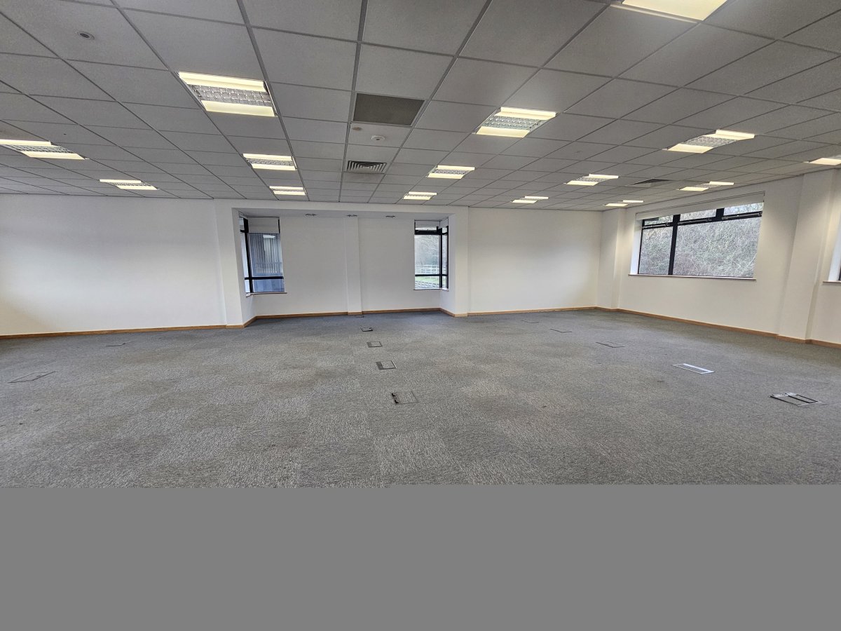 Office in Sittingbourne - photo 3