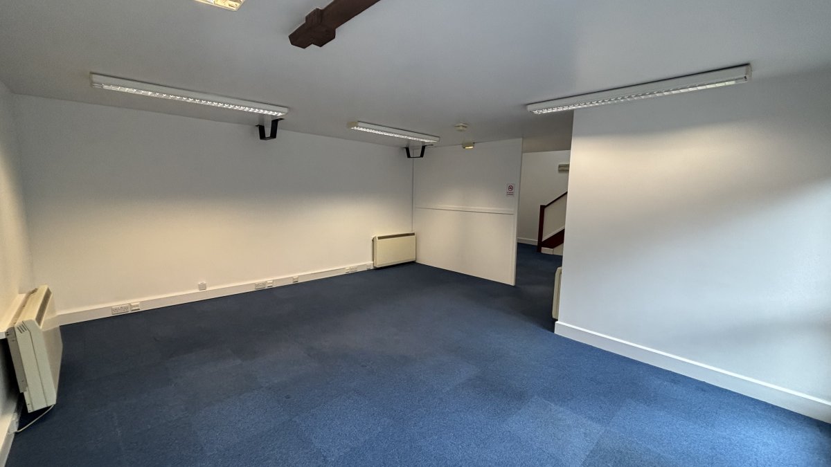 Office in Broadwell - photo 4